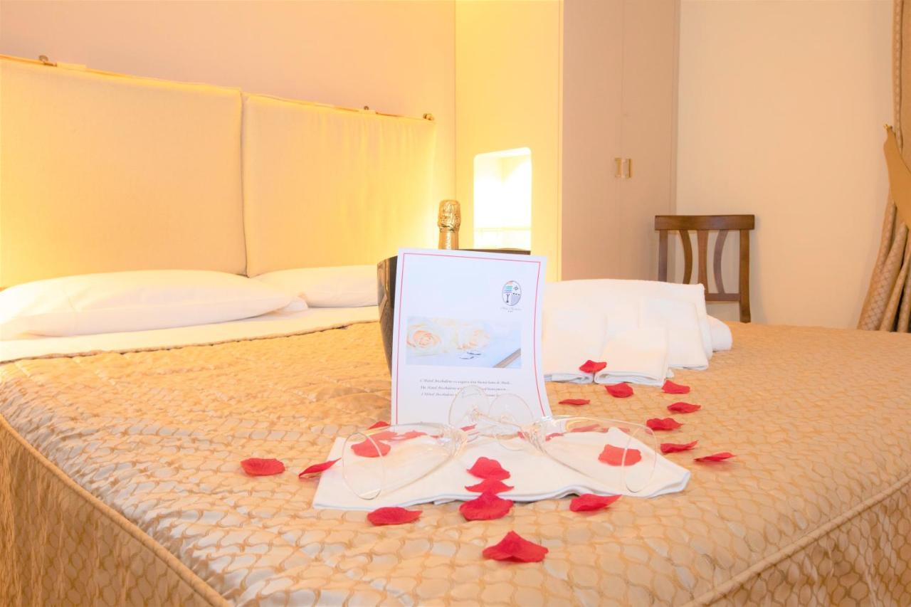 Hotel Arcobaleno Сиена Экстерьер фото