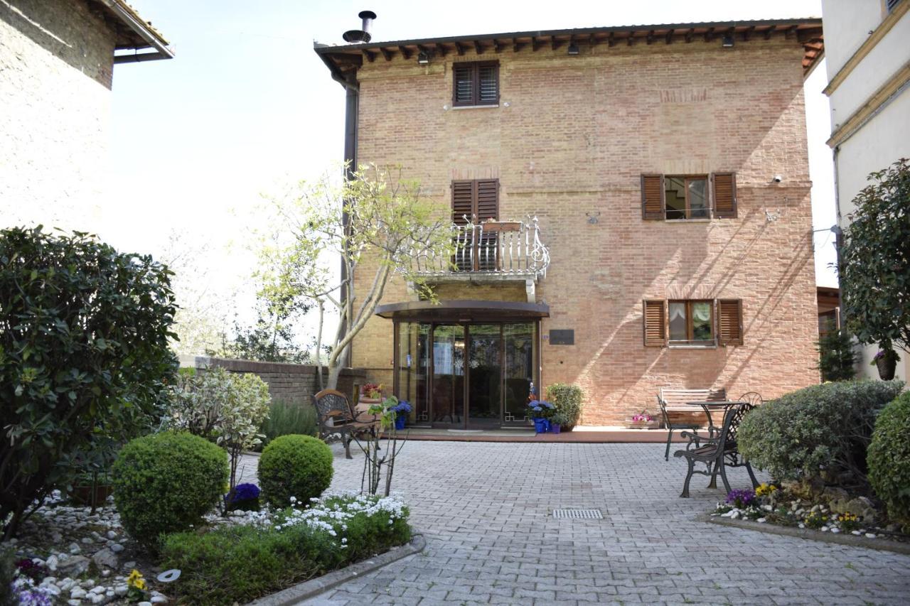 Hotel Arcobaleno Сиена Экстерьер фото